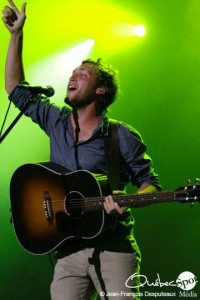 Phillip Phillips Dazzles in Quebec 