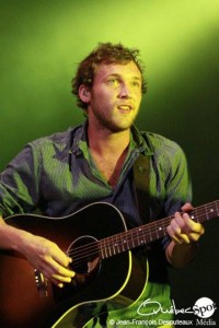 Phillip Phillips Dazzles in Quebec 